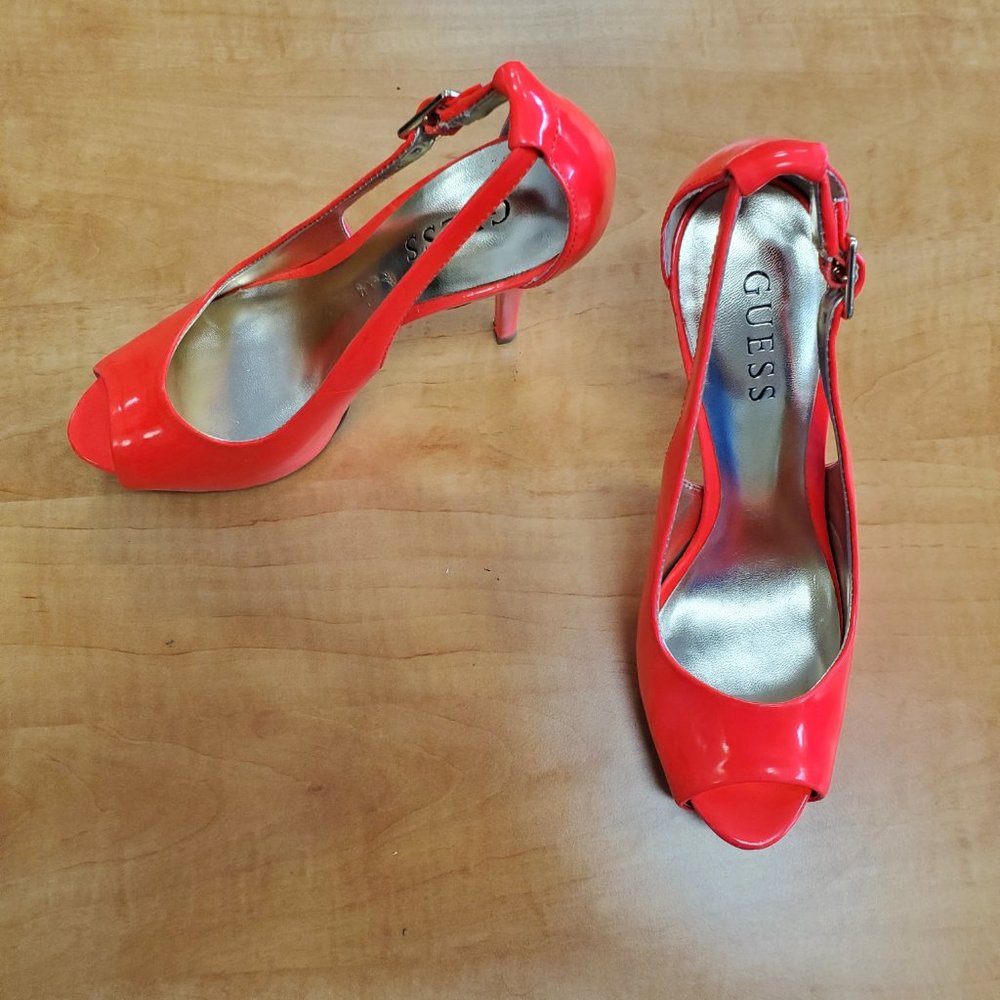 Red Guess Heels - Picture 2 of 8